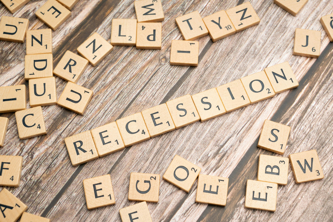 Market on Edge: Stock Drops, Mortgage Rates Fall, and Layoffs Surge – What’s Next?